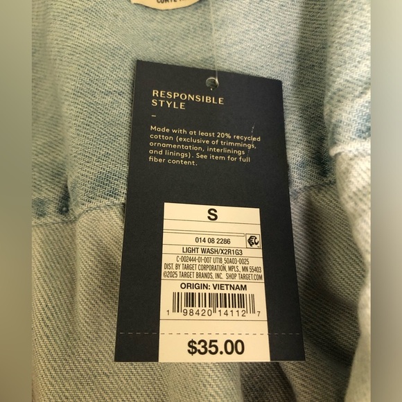 Women’s Relaxed Fit Denim Button-Down Shirt - Picture 4 of 6